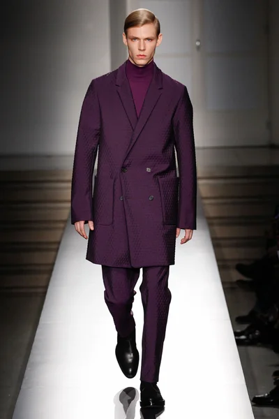 Look 2